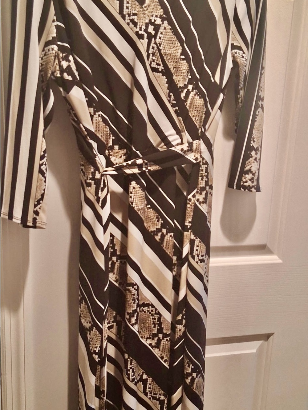 INC International Concepts Black V-Neck DRESS with Contrast Pattern